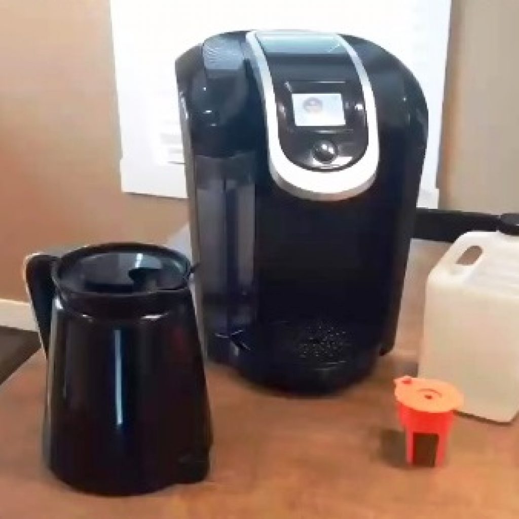 How to Descale a Keurig 2.0 with Vinegar